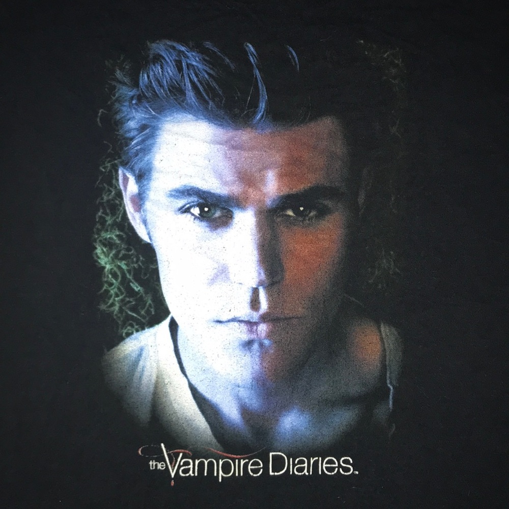 🌻The vampire diaries T-shirt